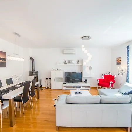 Anna Apartment Moscenicka Draga
