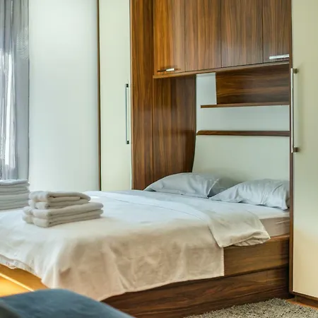 Anna Apartment