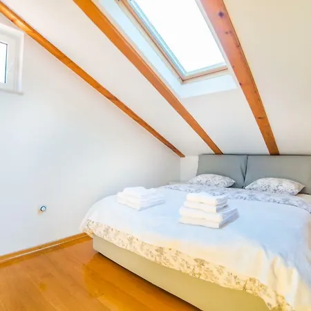 Apartment Anna Moscenicka Draga