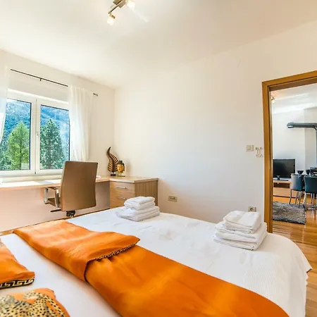 Anna Apartment